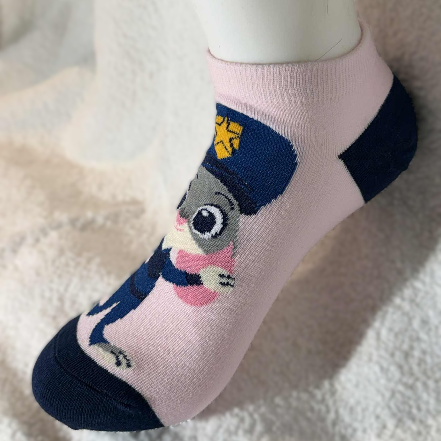 Ankelsokk med kanin i politiuniform